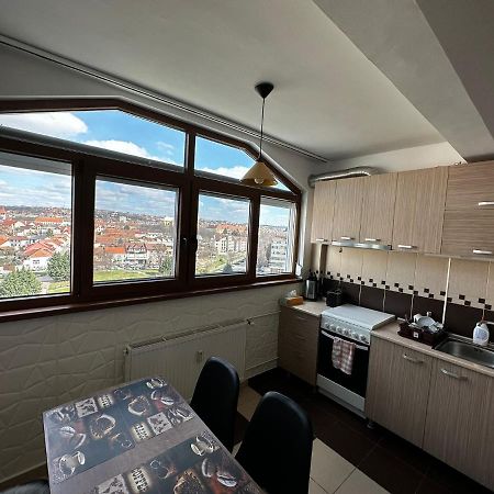 High Level Apart Oradea Free Reserved Parking 外观 照片
