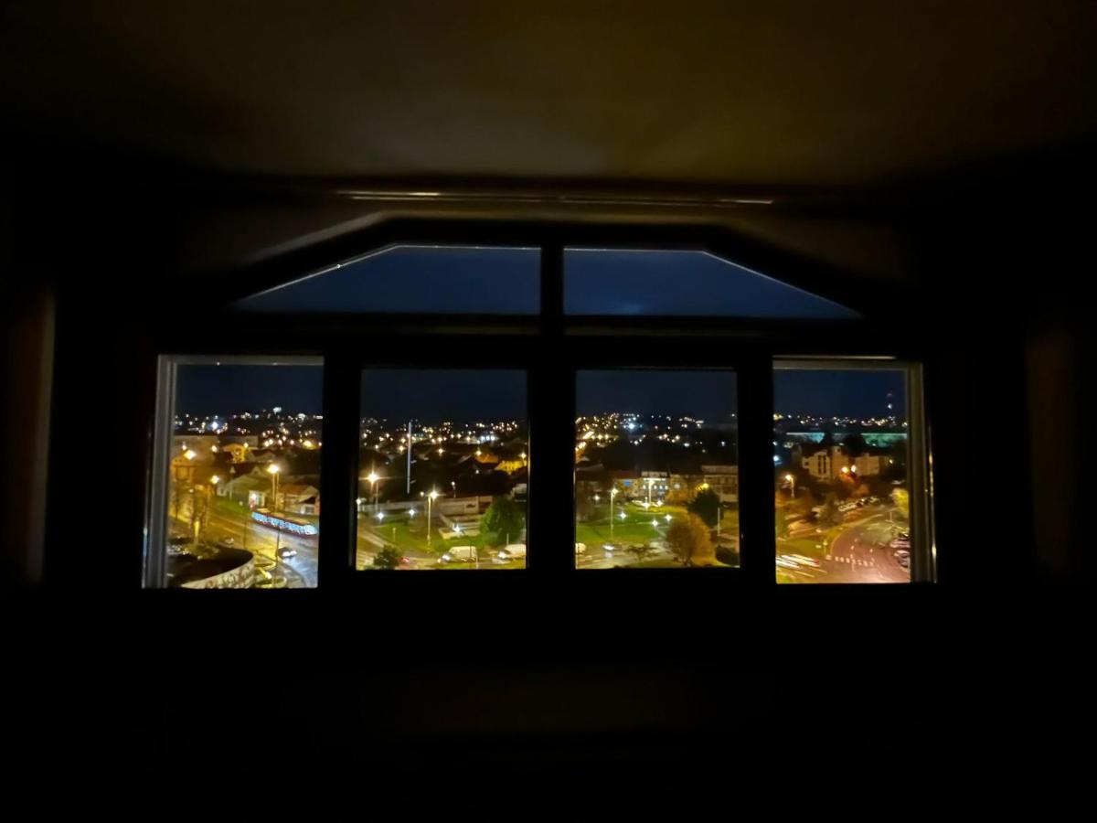 High Level Apart Oradea Free Reserved Parking 外观 照片