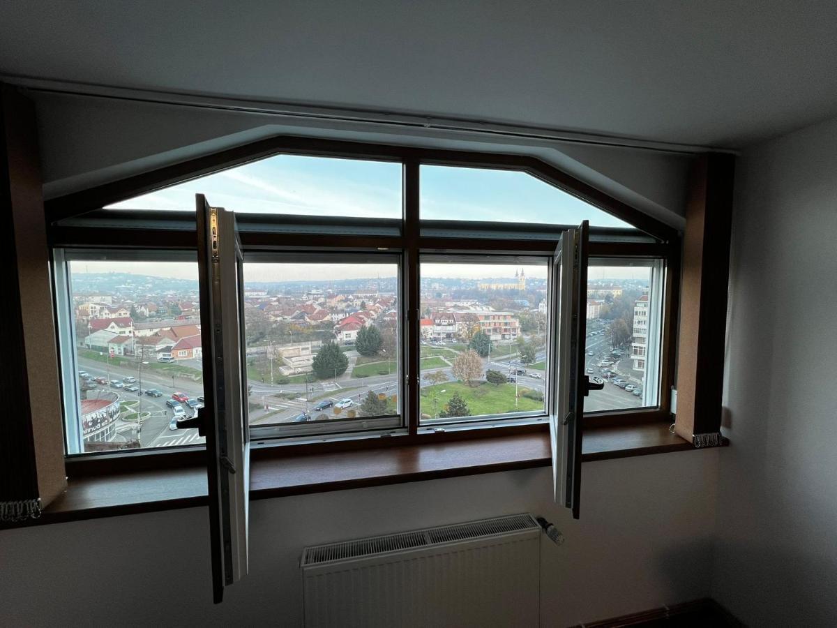 High Level Apart Oradea Free Reserved Parking 外观 照片