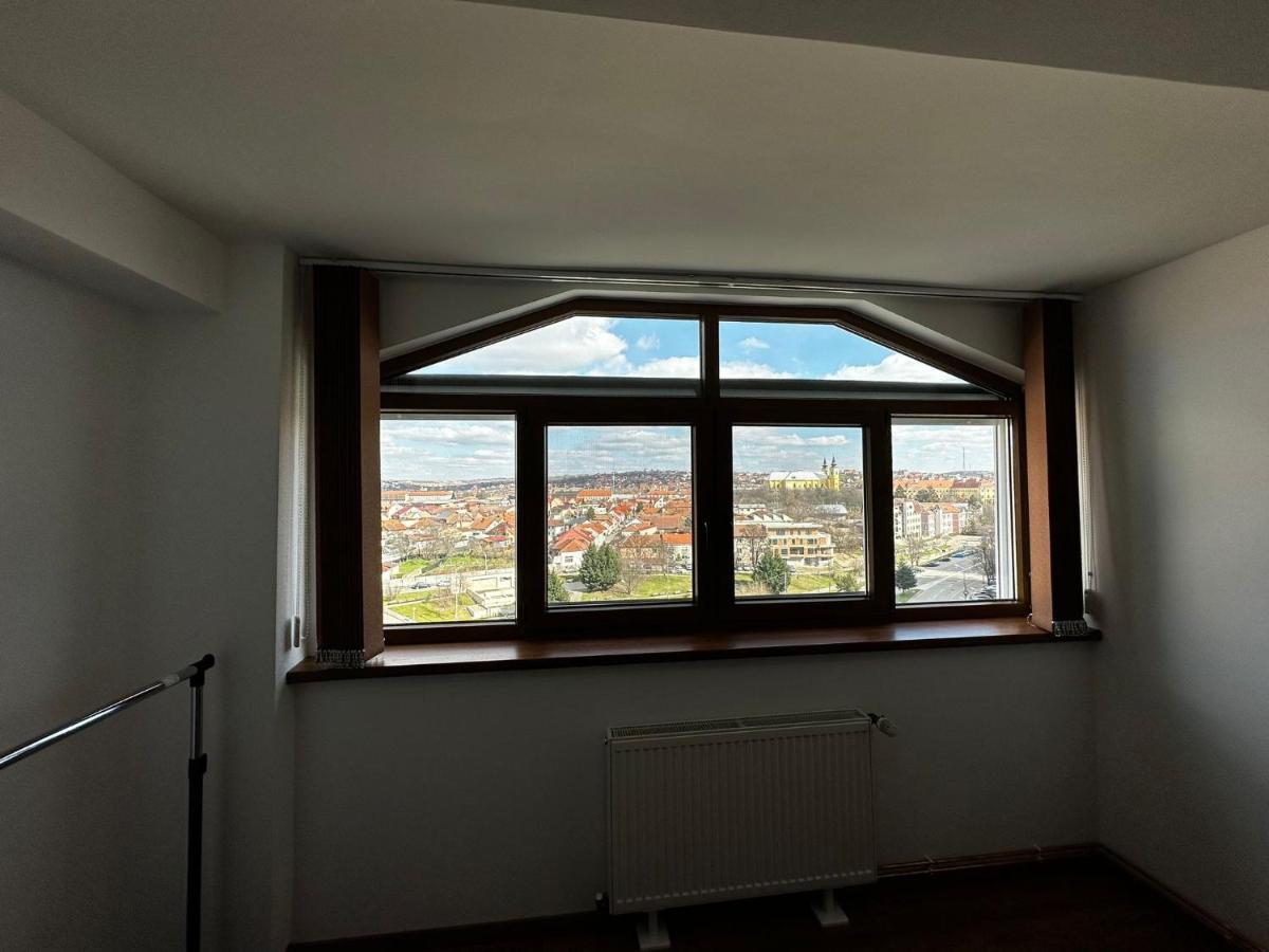 High Level Apart Oradea Free Reserved Parking 外观 照片