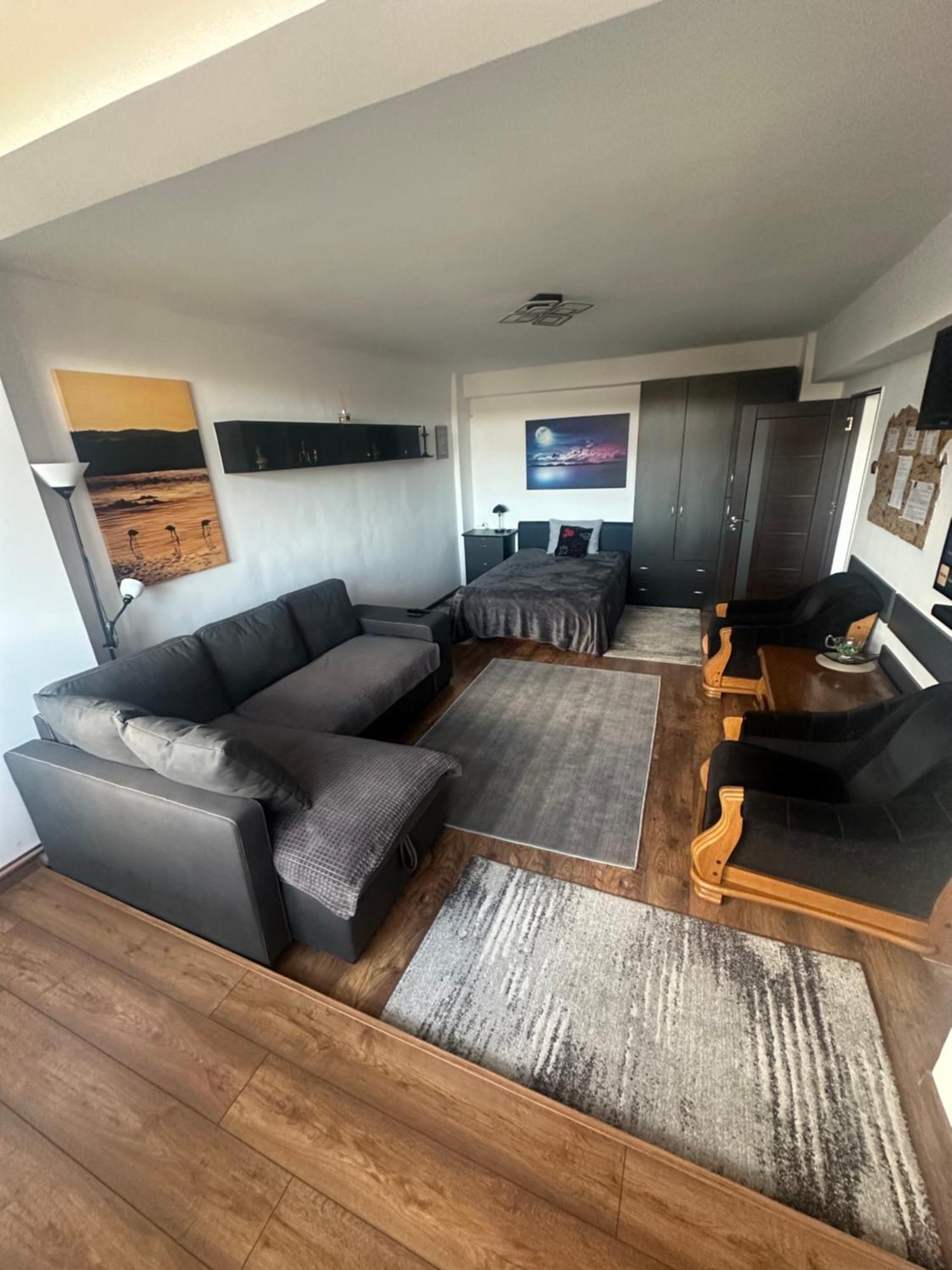 High Level Apart Oradea Free Reserved Parking 外观 照片